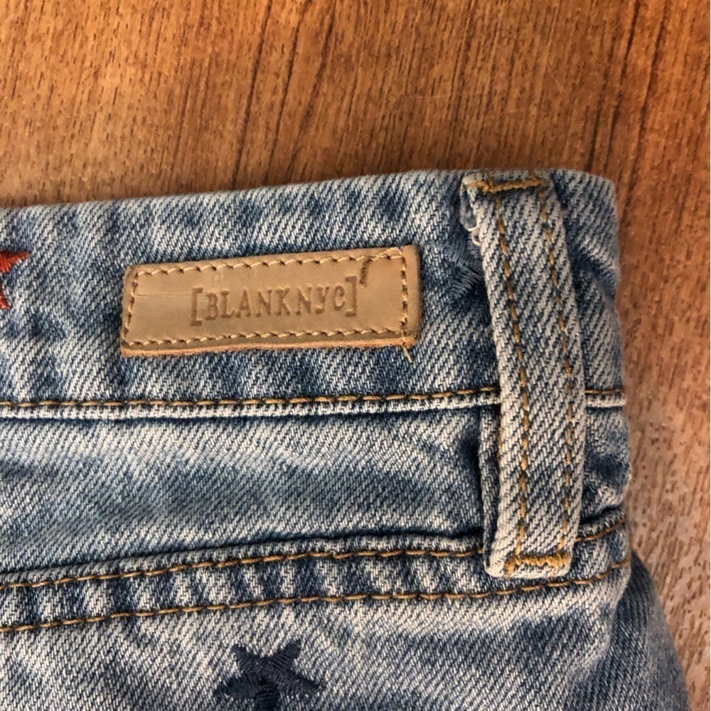 Blank NYC The Barrow Denim Shorts, Stars, Pre loved. Great cond. US Size 10/12 - Picture 3 of 8